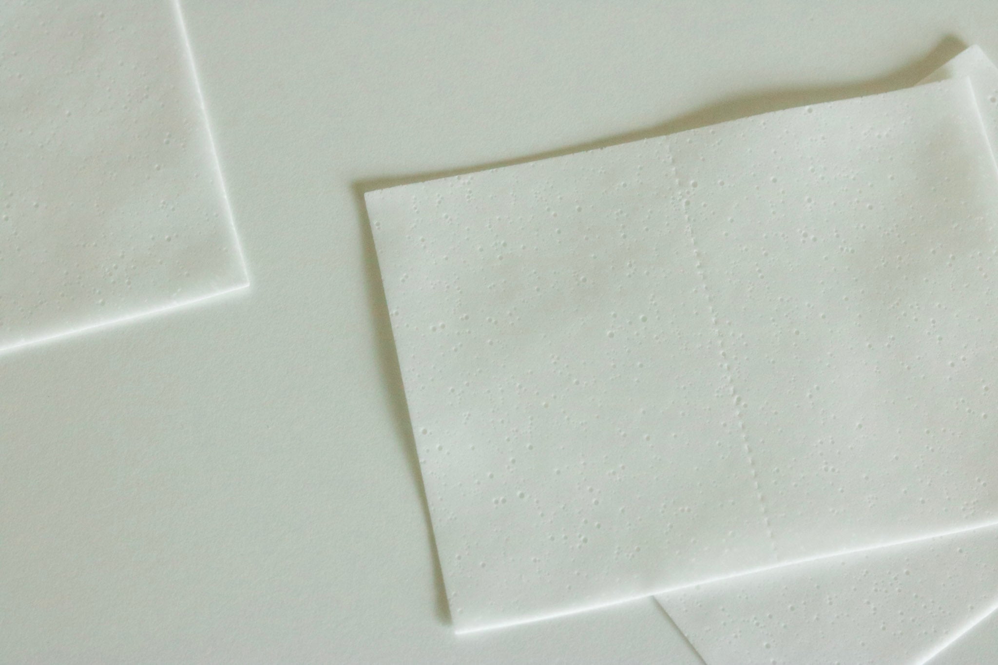 Witte wasstrips (wasmiddeldoeksjes): plasticvrij eco wasmiddel, compact voor op reis
